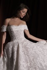 C822  