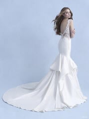 D290 Ivory/Nude back