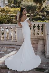 R3653 Ivory back