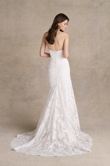 R3977  