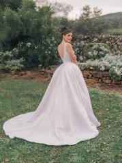 R3987  