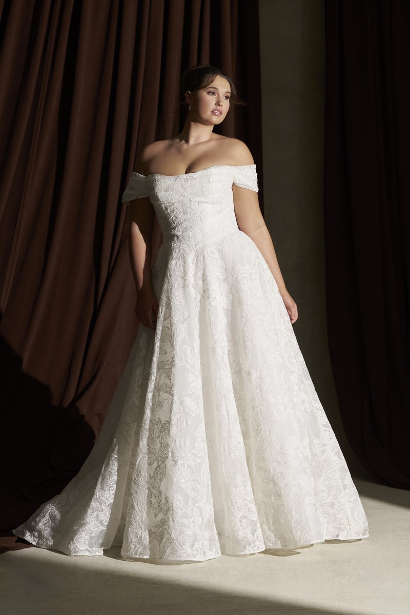 Allure Bridals Couture C822L