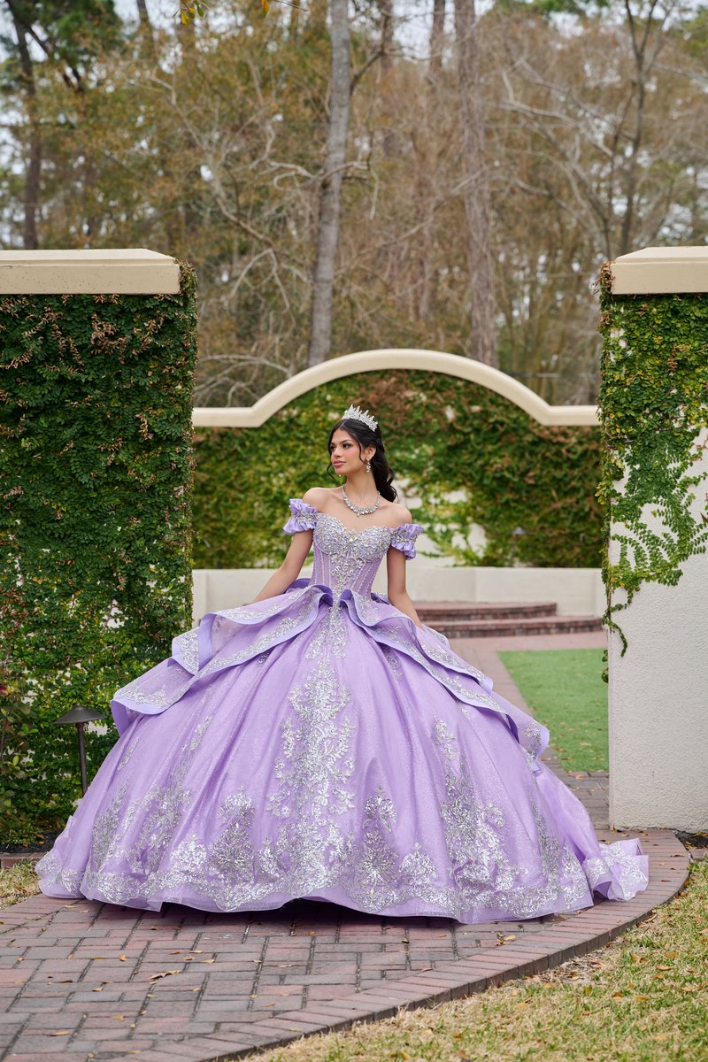 Amabella Quinceanera Q1111