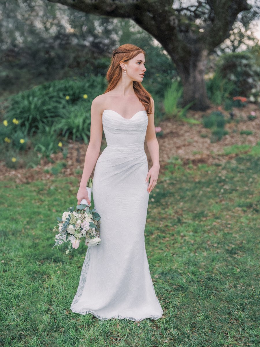Allure Bridals Romance R3990