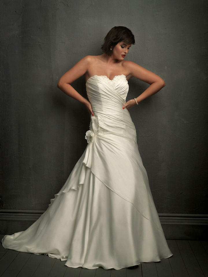 Allure Bridal Women Size Colleciton W250