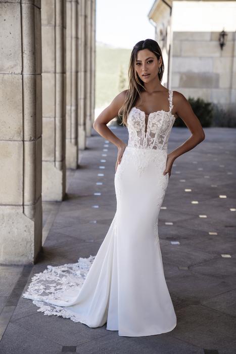 Allure - Fitted gown