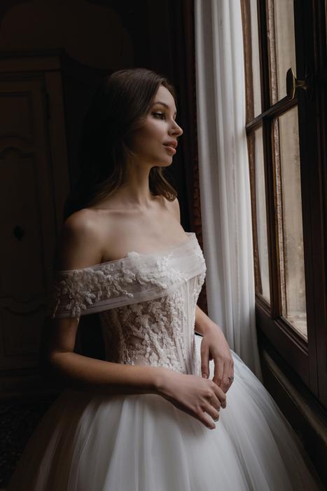 Abella by Allure E620