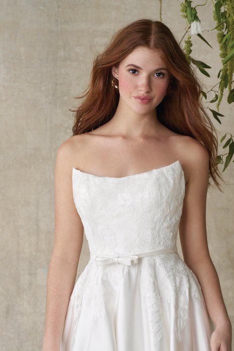 Romance Bridal by Allure R3984