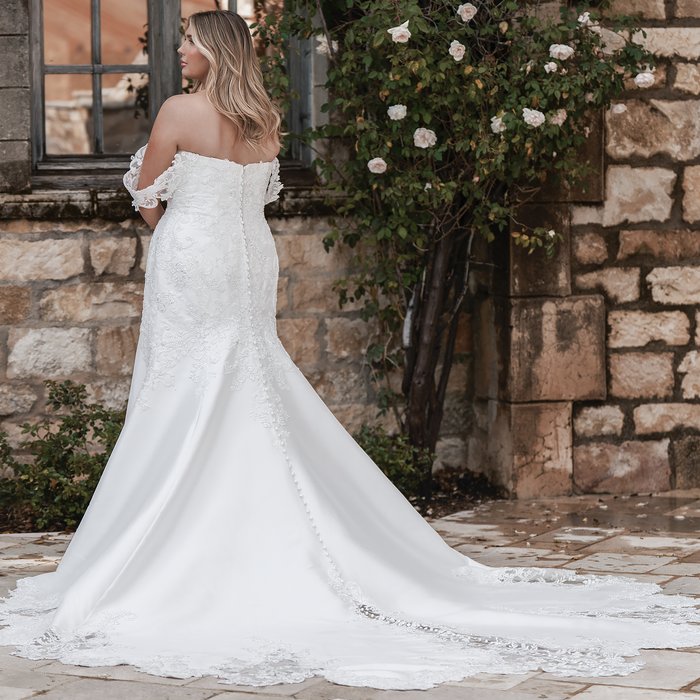 Allure Women's Bridal Collection W502