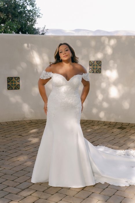 Allure Women's Bridal Collection W502