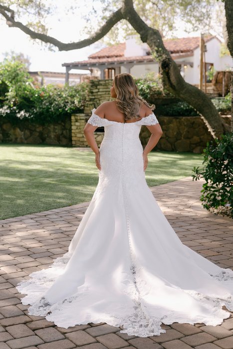 Allure Women's Bridal Collection W502