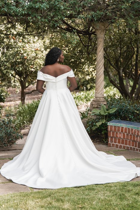 Allure Women's Bridal Collection W510