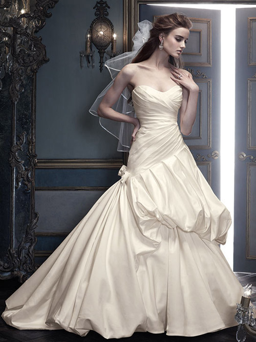 Couture Bridal Gowns B072