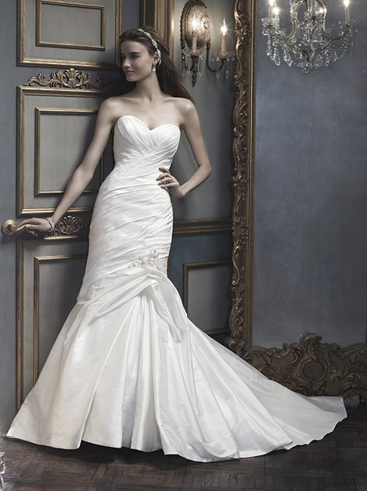 Couture Bridal Gowns B073