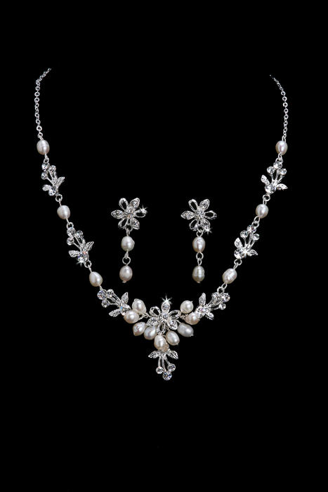 Cultured Pearl Necklace Set NL706