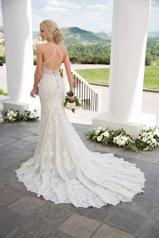 1021 Ivory Lace/Ivory Gown/Porcelain Tulle Illusion back