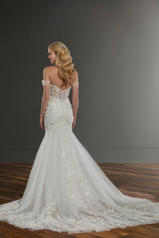 1057 Ivory Lace/Tulle/Ivory Gown/Ivory Tulle Illusion back