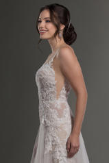 1087 Ivory Lace/Tulle/Ivory Gown/Porcelain Tulle Illusi detail