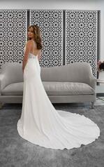 7185 (IV-IV)Ivory Lace And Tulle Over Ivory Gown With I back