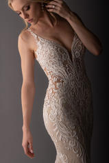 1111 Ivory Lace And Tulle Over Ivory Gown With Ivory Tu detail
