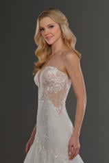 1131 Ivory Lace detail