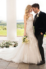 1211 Ivory Lace Ivory And Stone Tulle Over Honey Gown W front