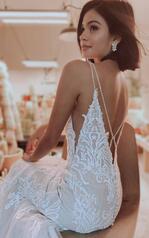 D3249 (iviv-iv)ivory Lace And Tulle Over Ivory Gown With detail