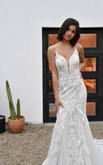 D3249 (iviv-iv)ivory Lace And Tulle Over Ivory Gown With front