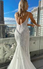 1305 Ivory Lace And Tulle Over Ivory Gown With Ivory Tu detail
