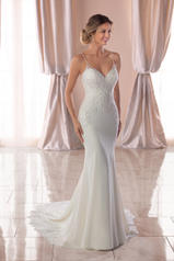 6767 Ivory Gown/Porcelain Tulle Illusion front
