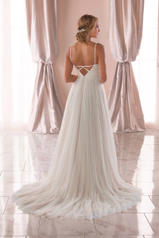 6788 Ivory Lace/French Tulle/Ivory Gown back