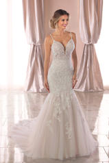 6793 Ivory Lace/Tulle/Moscato Gown/Ivory Tulle Illusion front