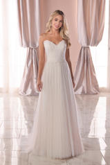 6820 Ivory Lace/French Tulle/Ivory Gown front