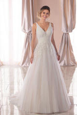 6821 Ivory Lace/Tulle/Ivory Gown front
