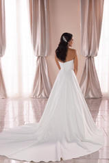 6839 White Gown With Porcelain Tulle Plunge back