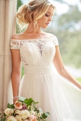 6862 Ivory Lace And French Tulle With Porcelain Tulle L detail