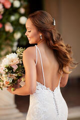 7054 Ivory Lace And Tulle Over Ivory Gown With Ivory Tu detail