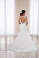 7074 Ivory Gown with Ivory Tulle Illusion back