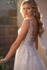 7083 Ivory Lace Tulle And Caluso Chiffon Over Ivory Gow detail