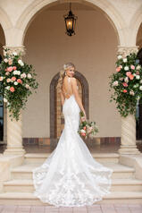 7100 Ivory Lace And Tulle Over Ivory Gown With Ivory Ba back