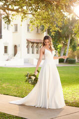 7151 Ivory Gown With Ivory Tulle Plunge front