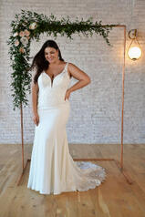 7335 (iv-iv) Ivory Gown With Ivory Tulle Plunge front