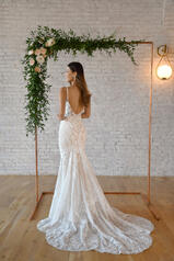 7370 (iv-ivr) Ivory Lace And Tulle Over Ivory Gown back