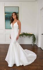 D3223 (iv-iv)ivory Gown With Ivory Tulle Plungefffaf2 front