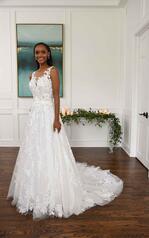 D3280 (iviv-iv)ivory Lace And Tulle Over Ivory Gown With front