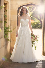 D2000 Ivory Lace and Tulle over Ivory Gown front