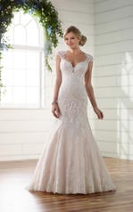 D2262 Tulle and Royal Organza over Ivory Gown with Porce front
