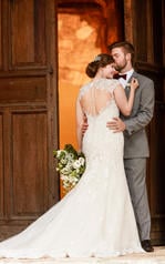 D2262 Tulle and Royal Organza over Ivory Gown with Porce back