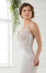 D2394 Ivory Gown with Porcelain Tulle Illusion detail