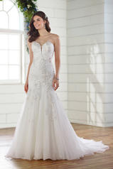 D2615 Ivory Silver Lace/Ivory Tulle/Ivory Gown front